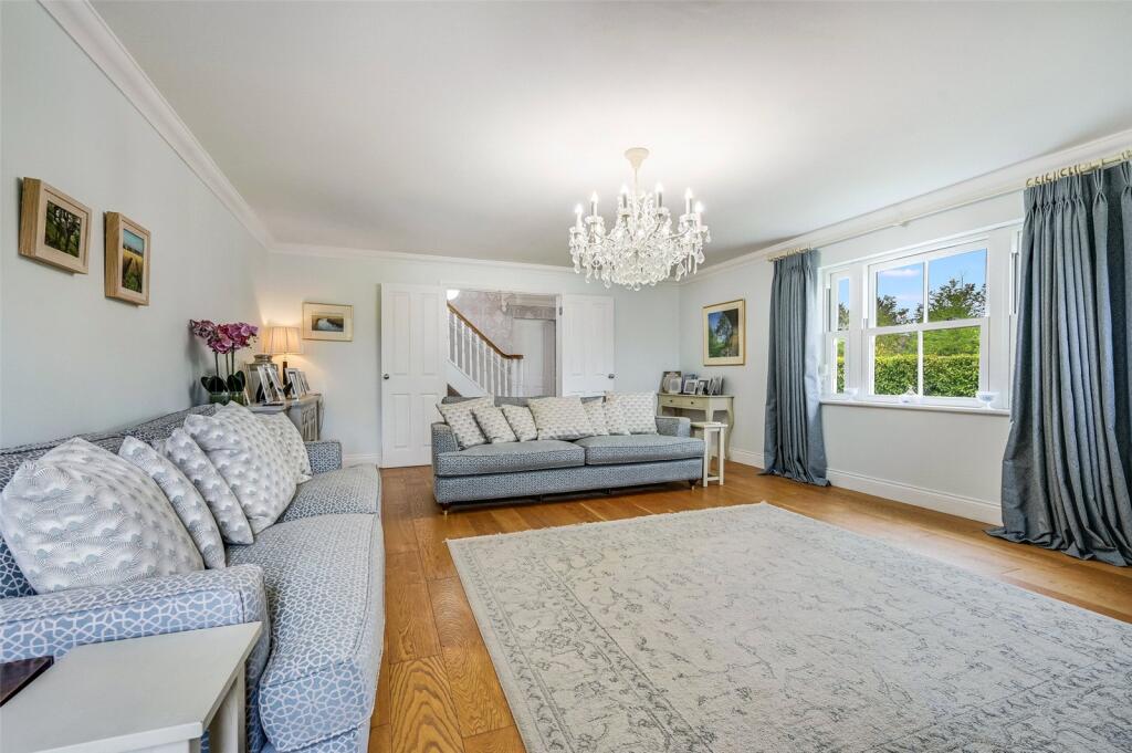 House in Braintree, Kelvedon - More