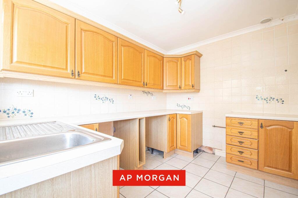 Additional image 14 of Higgs Field Crescent, Cradley Heath, West Midlands, B64