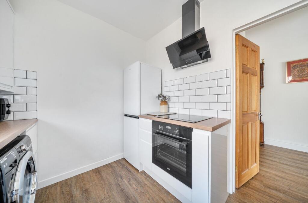 House in Milton Keynes, Bedford - View 5