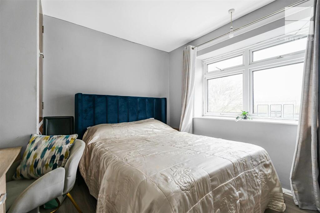 House in London, Chingford - View 4