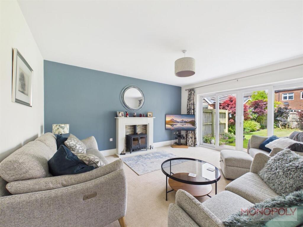 Eden Court, Gwersyllt, LL11 photo 2