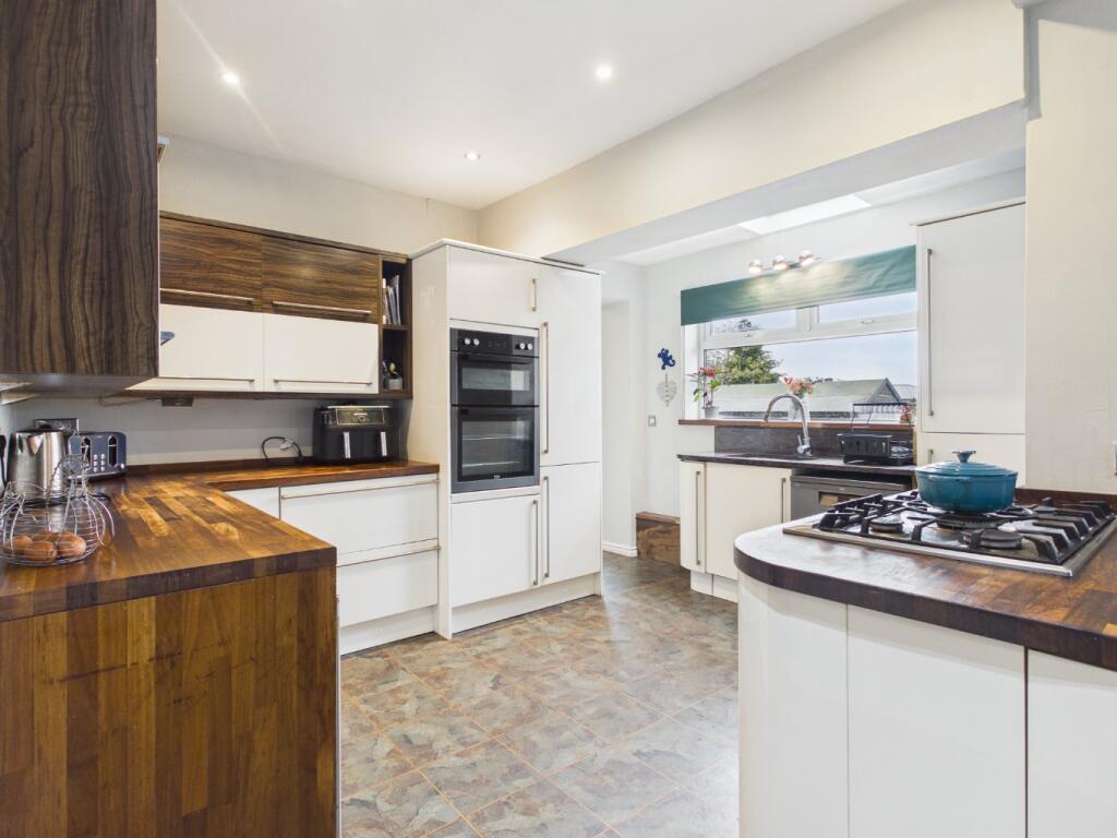 Allt Goch, Flint, Flintshire, CH6 5NF photo 2