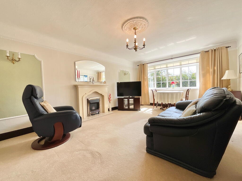 Apartment in Sefton, Liverpool City Region - View 4