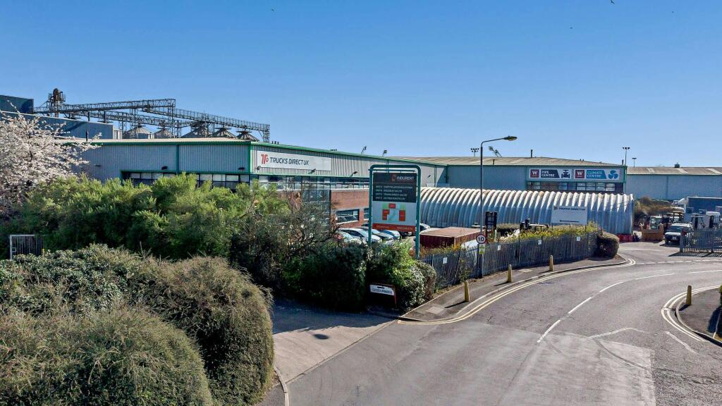 8641574-exterior01-800.jpg