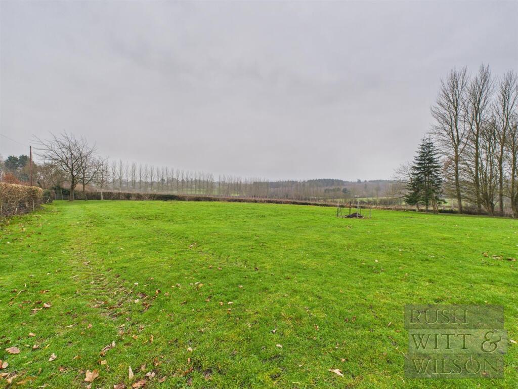Parsonage Lane, Westfield photo 2