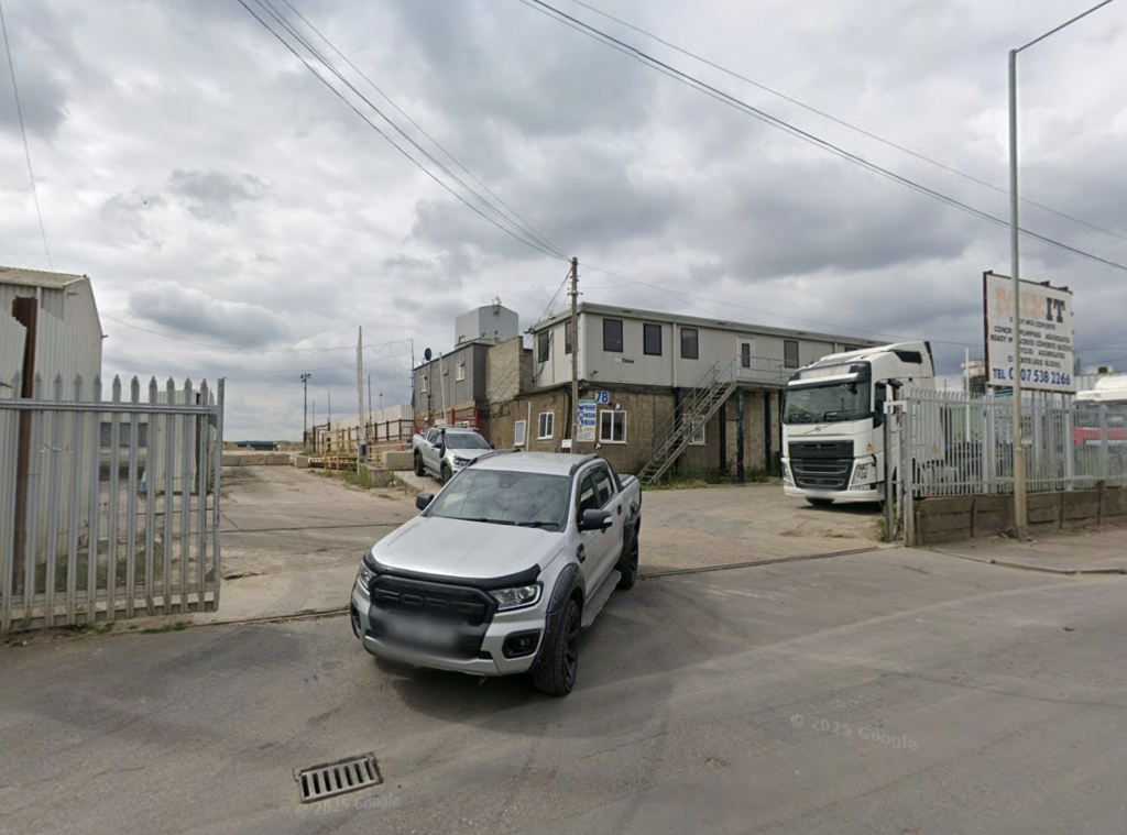Middle Access + Weighbridge