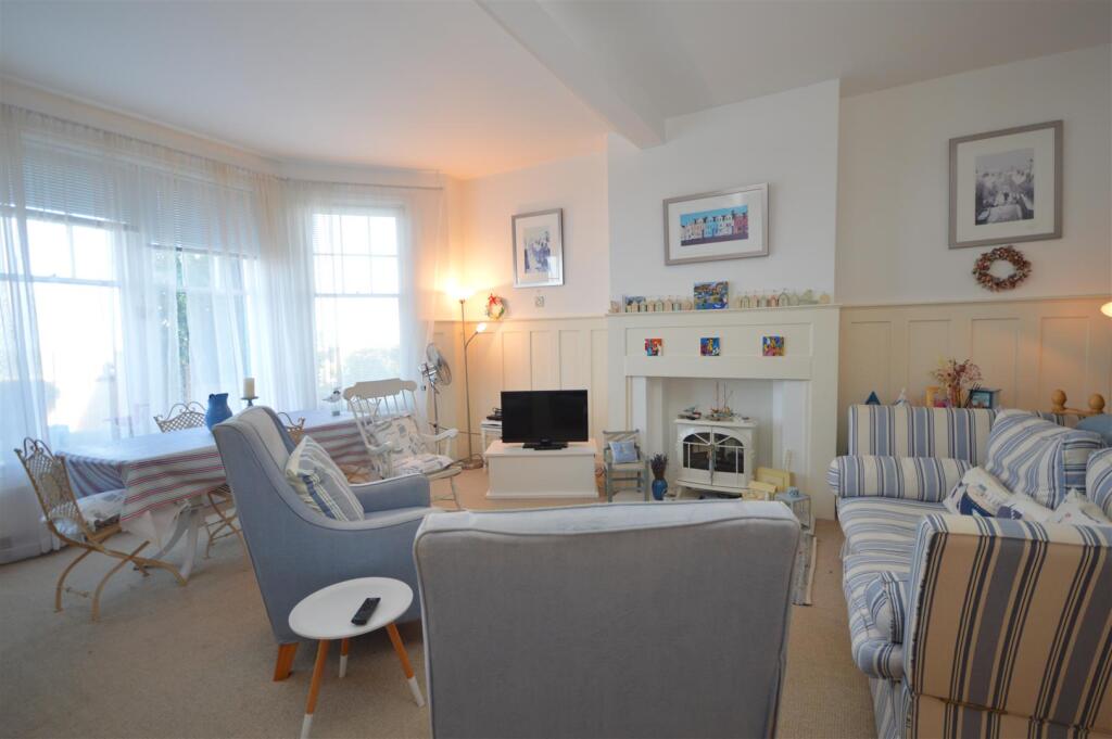 Apartment in East Suffolk, Aldeburgh - View 3