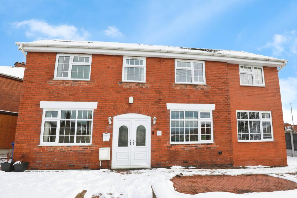 4-bed other on Star & Garter Road, Stoke-on-Trent, ST3, £365,000