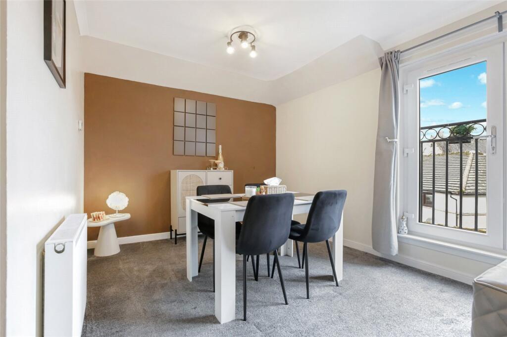 Apartment in Motherwell, North Lanarkshire - View 5