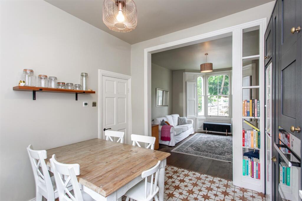 Apartment in London, Old Ford, Bow - View 5