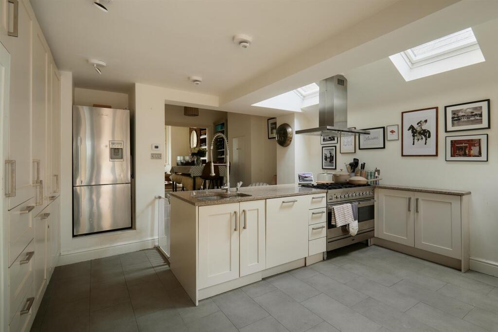 House in London - View 2