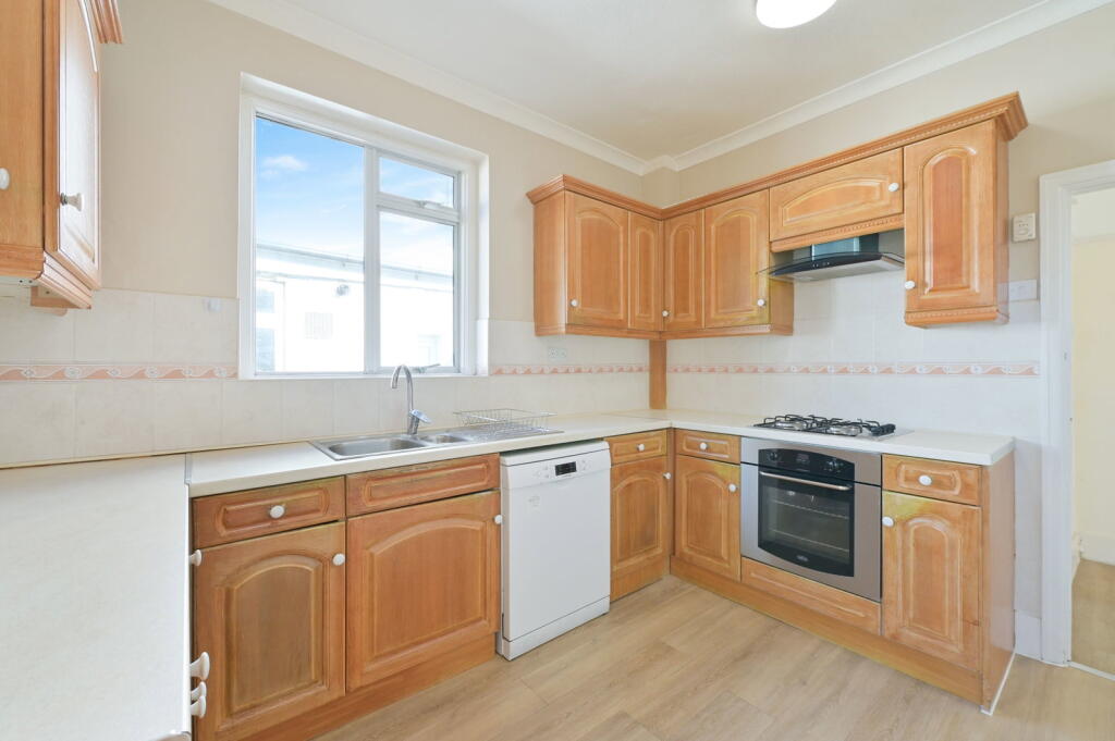 House in Harrow - View 5