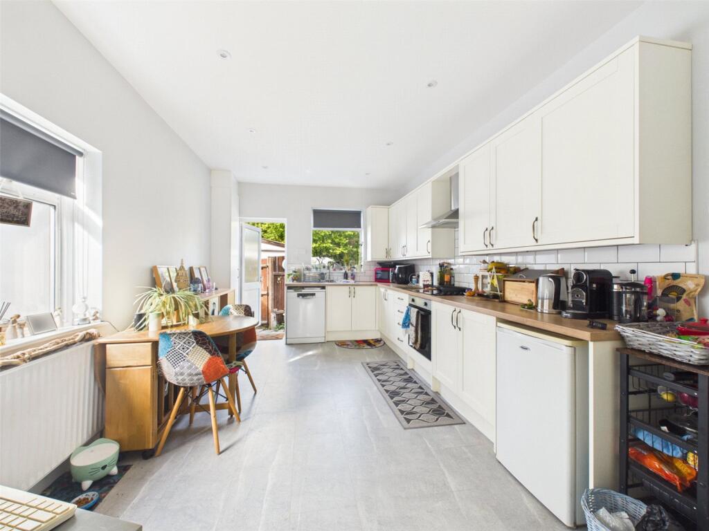 House in Twickenham - More