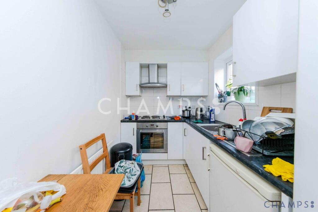 Ironmongers Place, Canary Wharf, East London, E14 9YD photo 4