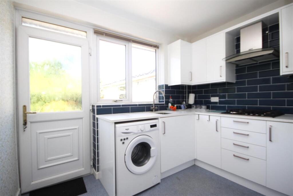 Hurlston Drive, Ormskirk photo 4
