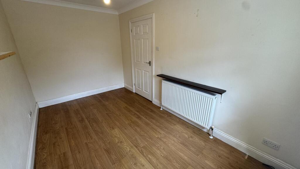 Apartment in Southend-on-Sea - View 2