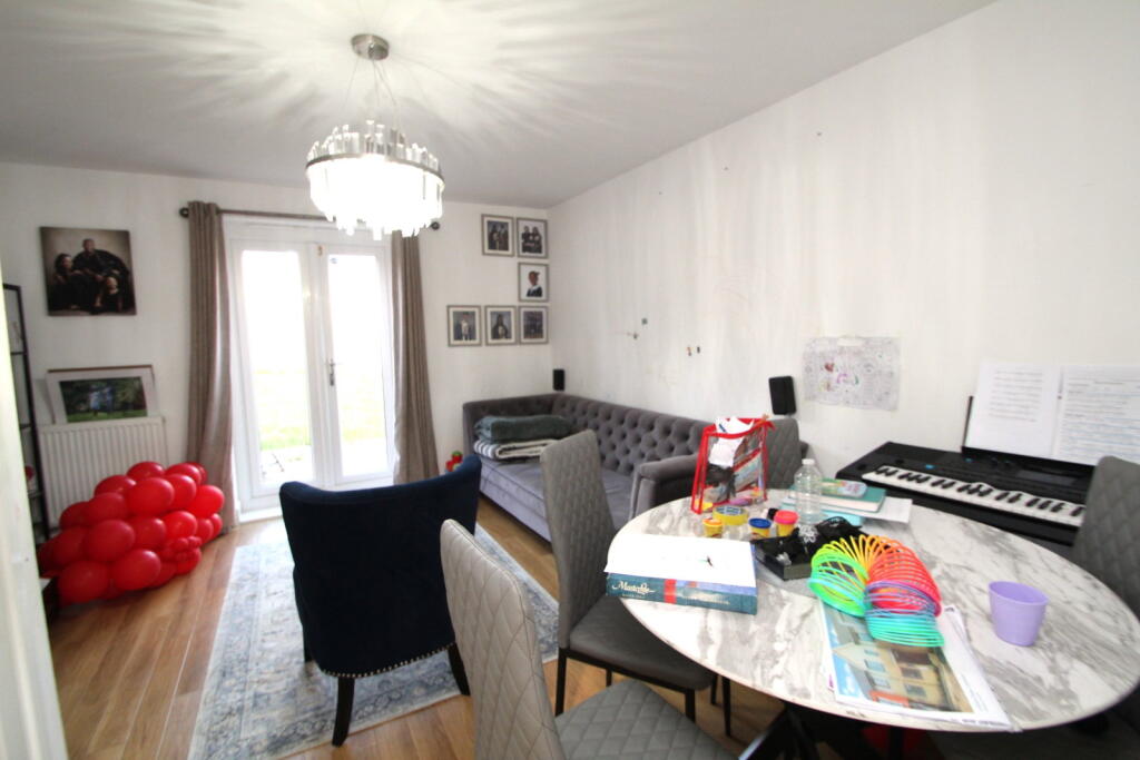 House in Colchester, Myland, Mile End - More