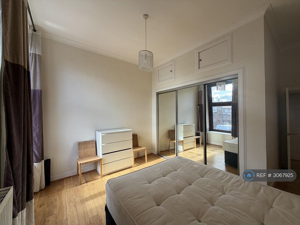 Apartment in Motherwell, South Lanarkshire - View 3