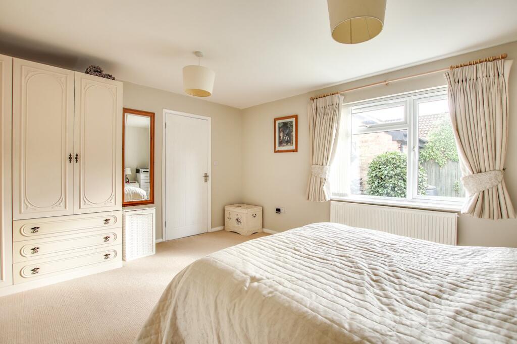 Ferndale Road, New Milton, BH25 photo 4