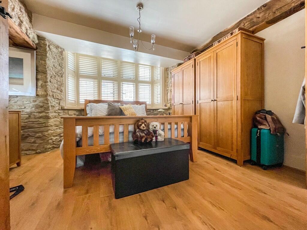 Manor House, High Street, SN6 - View 2