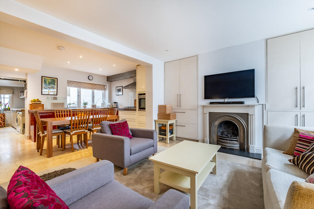Main image of property: Churton Place, London, SW1V