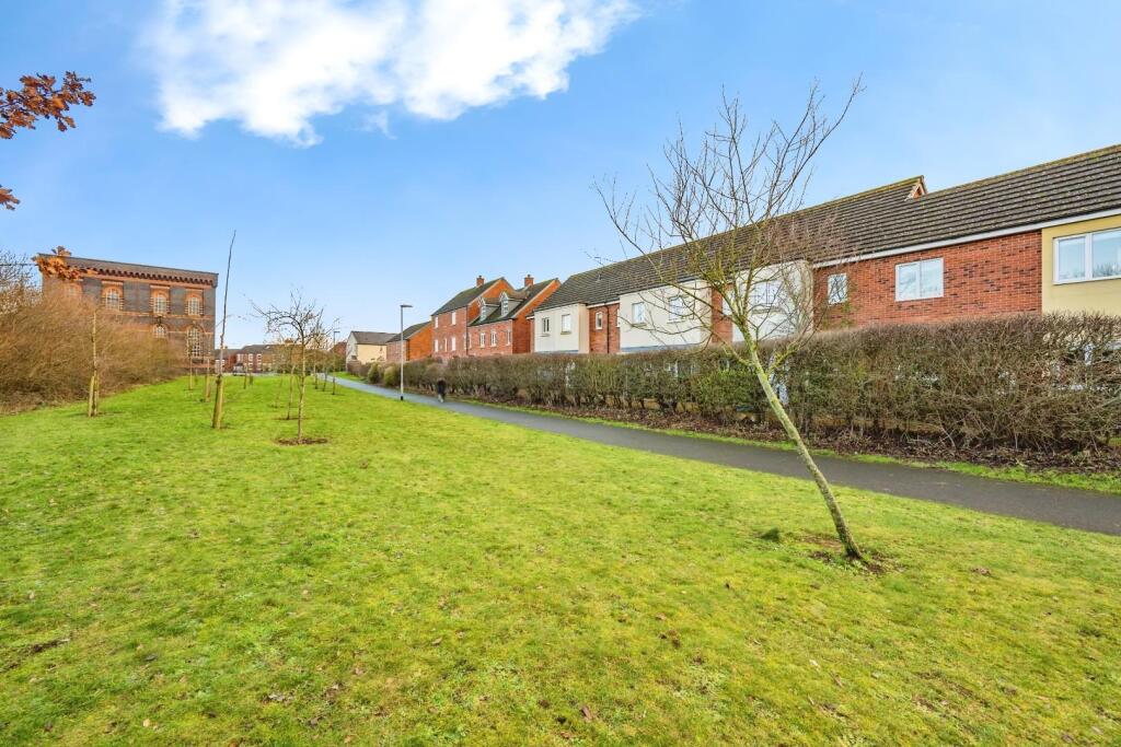 2-bed terraced on Armada Close, Lichfield, £260,000