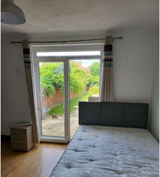 House in Nuneaton and Bedworth, Abbey Green - More