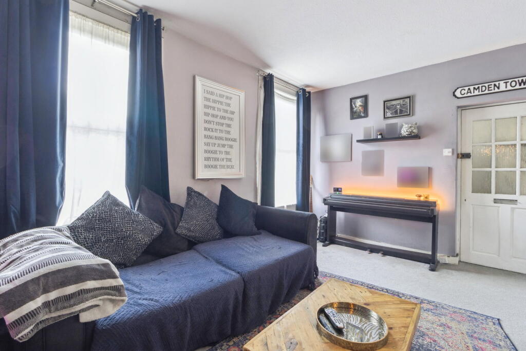 House in Watford - View 4