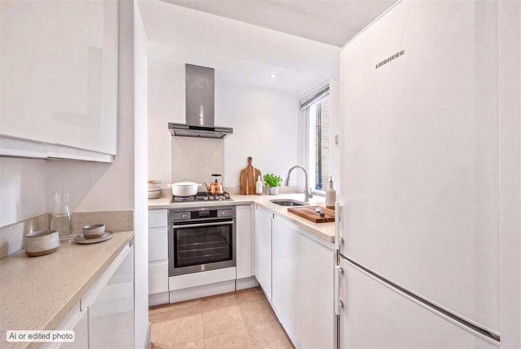 Apartment in London, Belsize Park - View 4