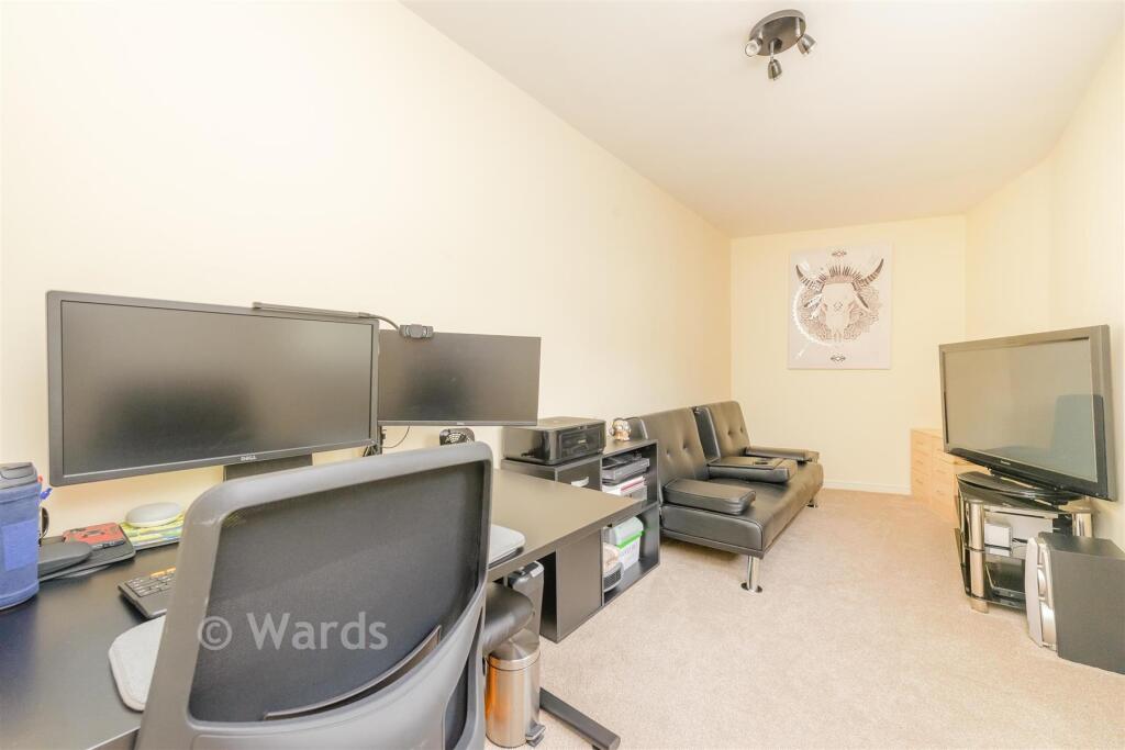 House in Dartford, Stone - View 4
