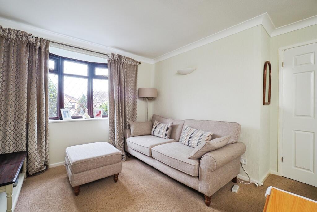 Keats Drive, Hucknall, Nottingham, Nottinghamshire, NG15 photo 2