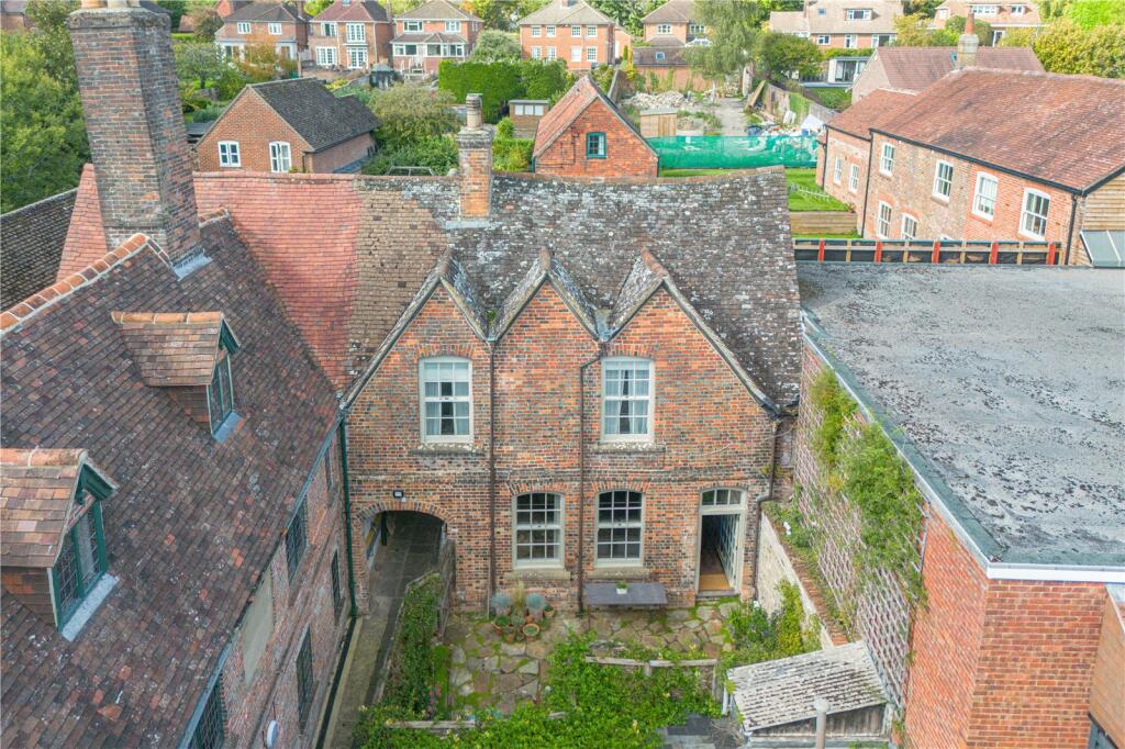 Main image of property: Rear Of 133 High Street, Marlborough, Wiltshire, SN8