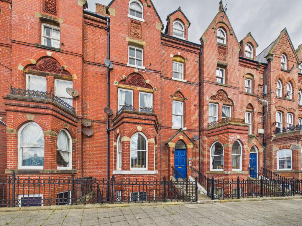 Main image of property: 7 Church Sq, Whitby, YO21 3EG