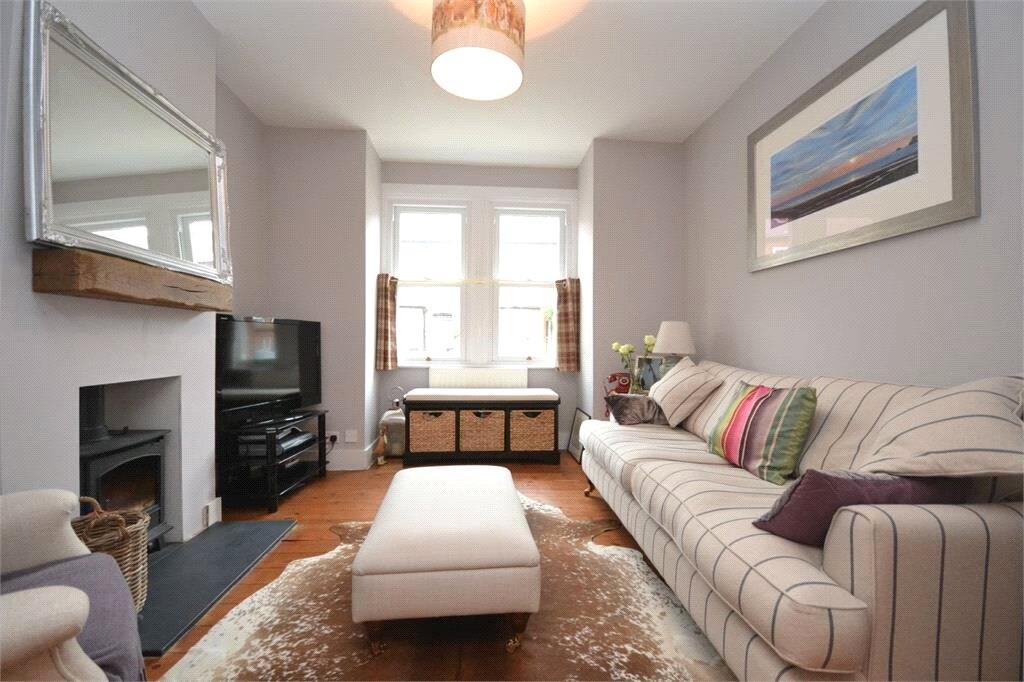 House in Twickenham - More