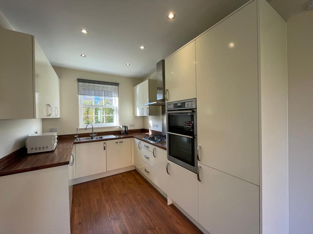 Presland Drive, Biggleswade, SG18 photo 2