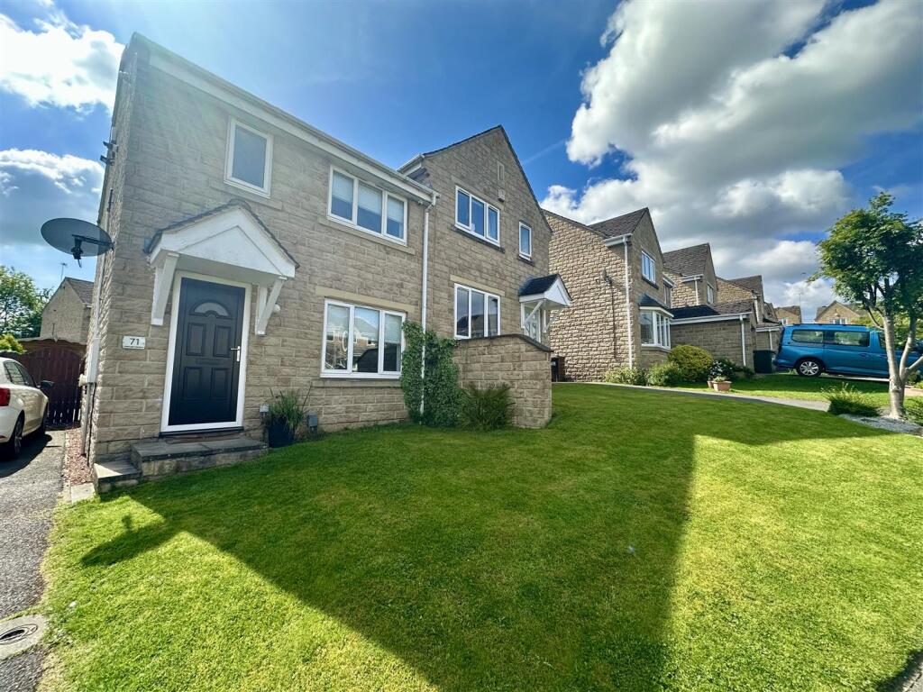 Main image of property: Oakleigh Gardens, Mirfield