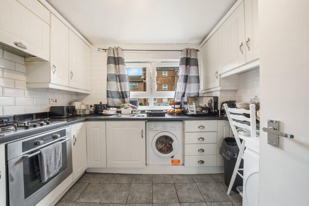 Apartment in London - View 5