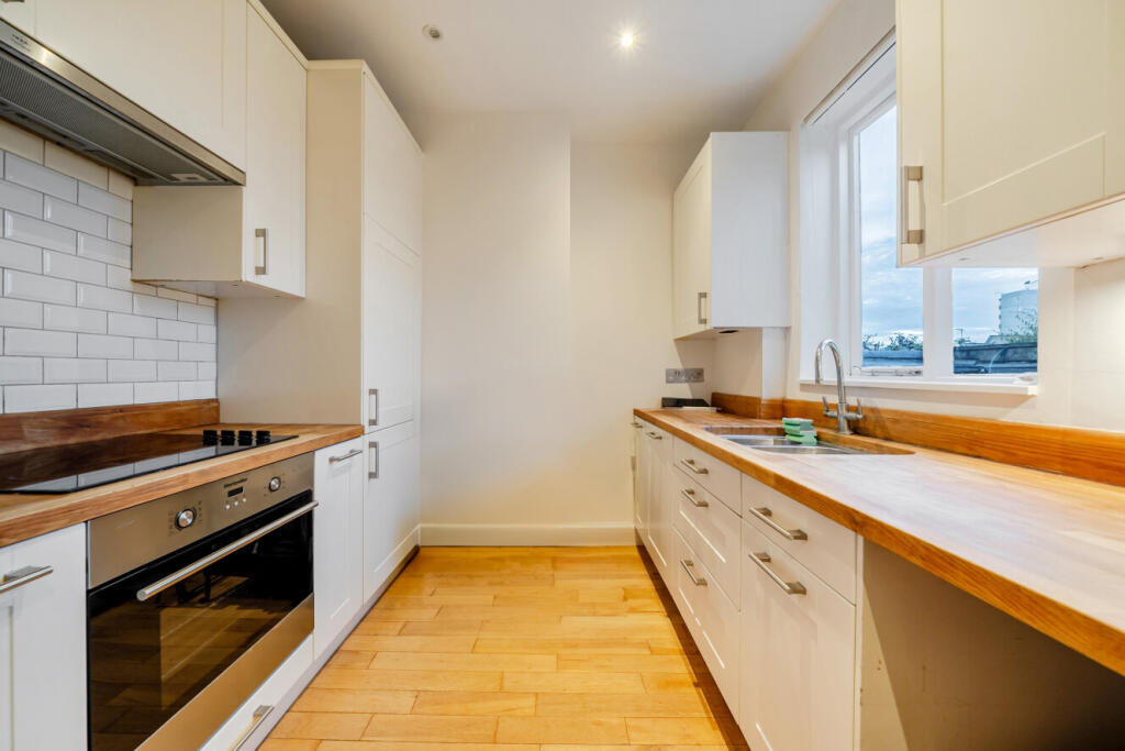 Lower Richmond Road, Putney, London, SW15 photo 3