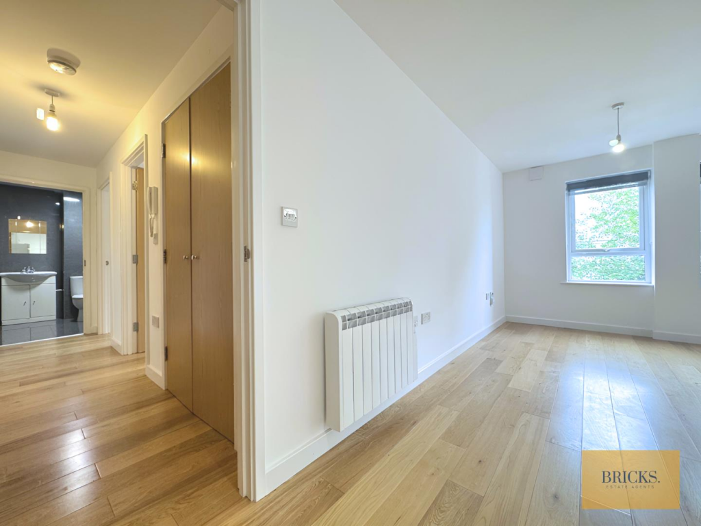 Main image of property: Flat 5, Rothesay Road, Luton