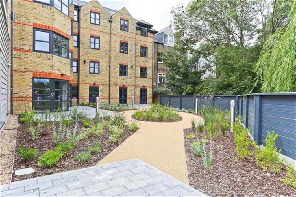 Main image of property: The Vale, Knollys Road