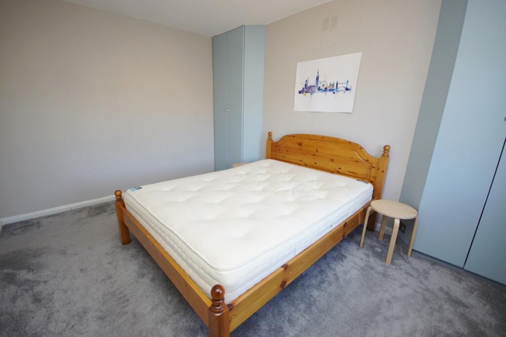 2 bedroom maisonette for rent