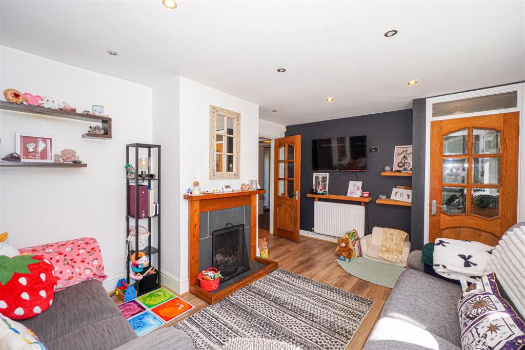 House in St. Leonards-on-Sea, Hollington - View 2
