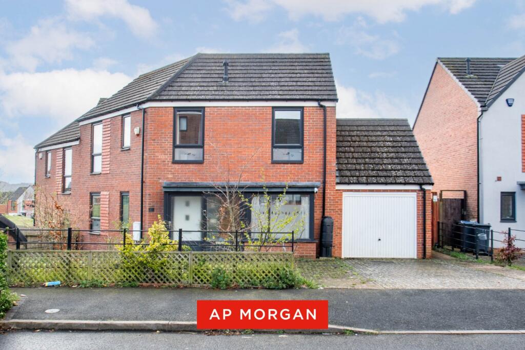 Main image of property: Topland Grove, Rubery, Birmingham, West Midlands, B31