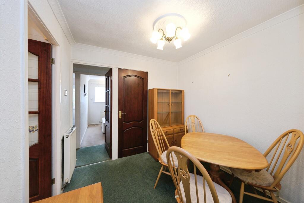 Apartment in Rotherham, Maltby - View 5