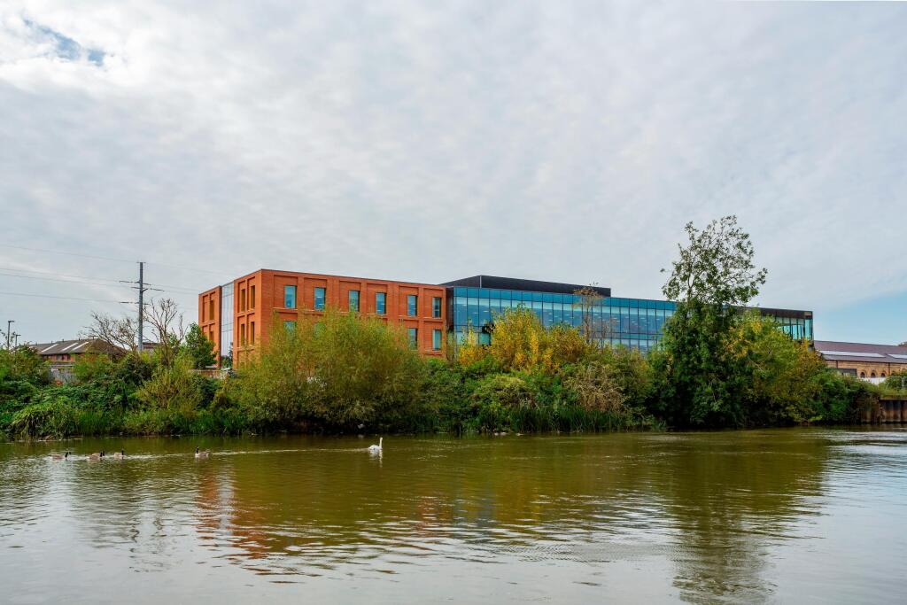 Fletton Quays 07.jpg