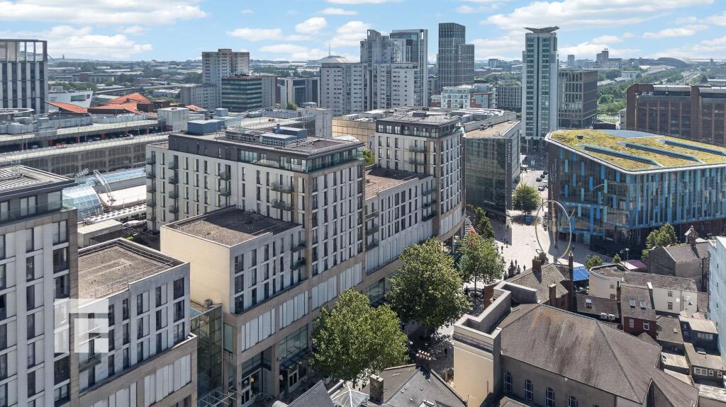 Main image of property: The Hayes, Cardiff, CF10