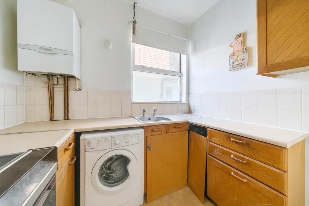33, Lawrence Road photo 4