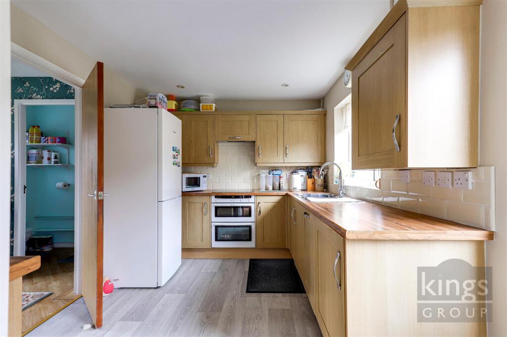 Standingford, Harlow photo 2