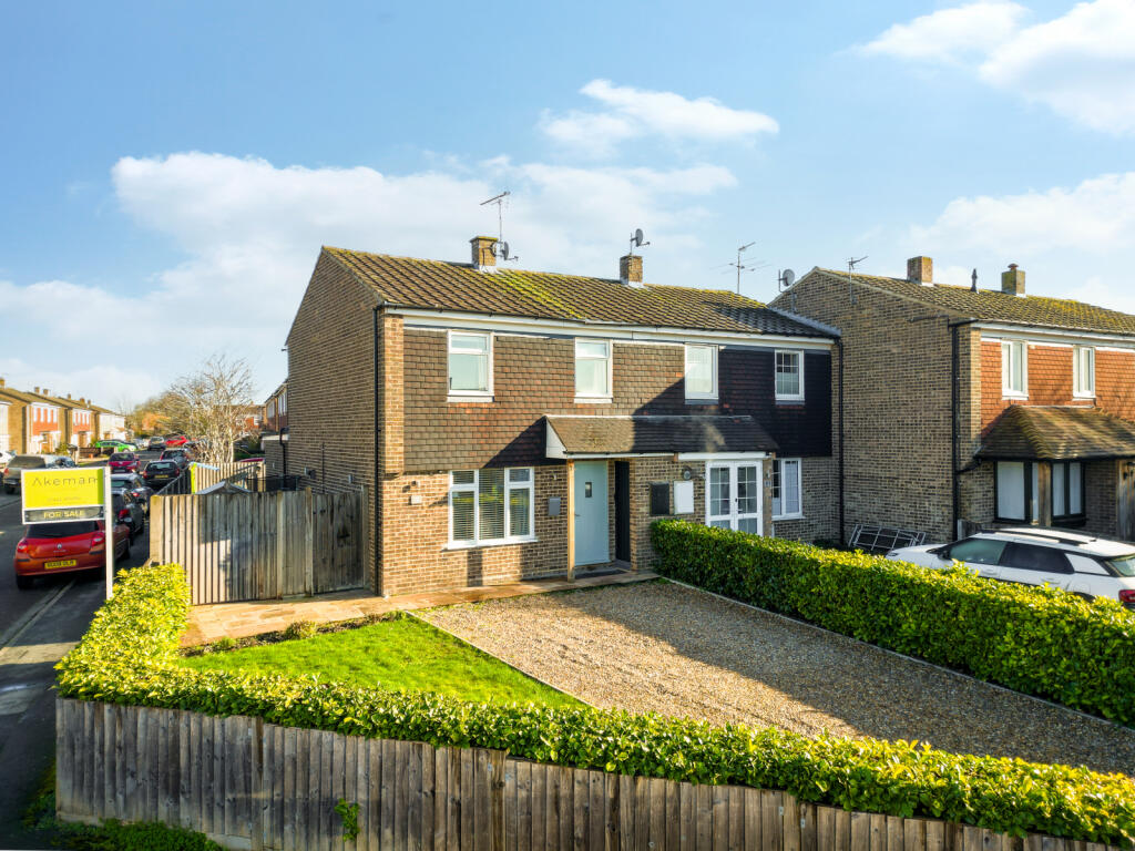 Main image of property: Yardley Avenue, Pitstone