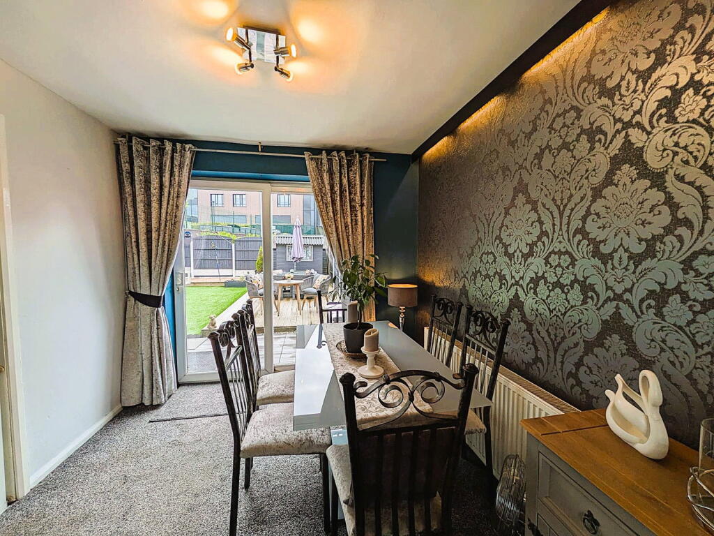 House in Oldham - View 5